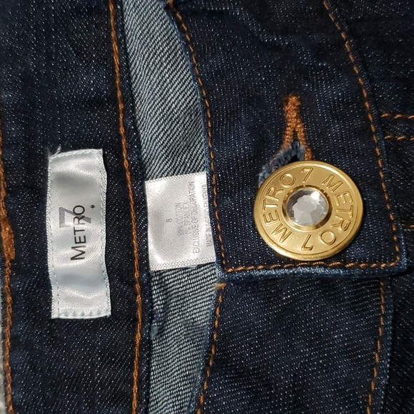 Metro 7 Jeans - Picture 3 of 10